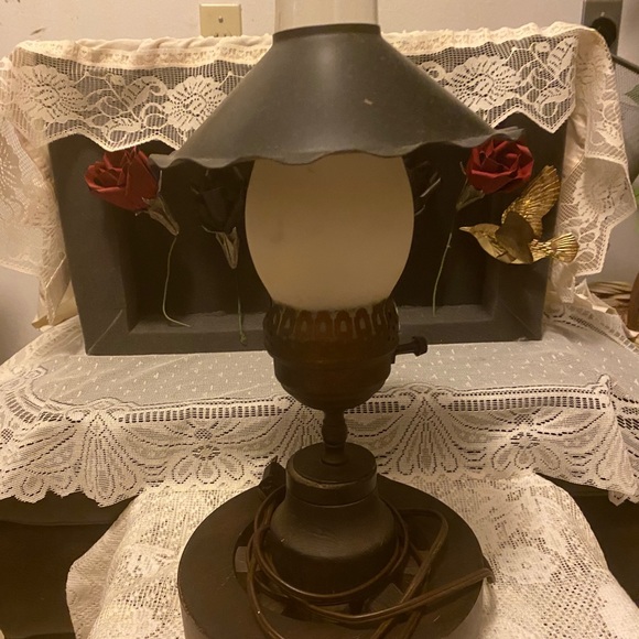 Lamp - Picture 3 of 4